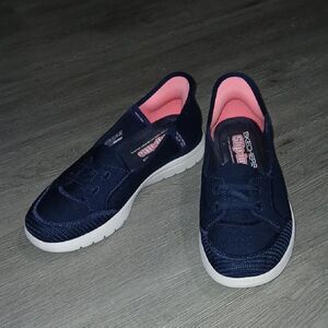 Skechers Navy Slip-Ins Sneakers Sz 9 EUC